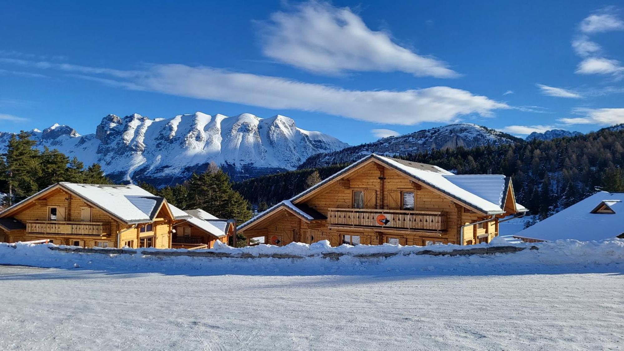 Appartement 4 A 6 Personnes - Chalets D'Aurouze - La Joue Du Loup Saint-Étienne-en-Dévoluy Zewnętrze zdjęcie